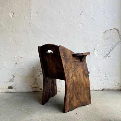 A Pair Of Vintage Elm Armchairs - #1865
