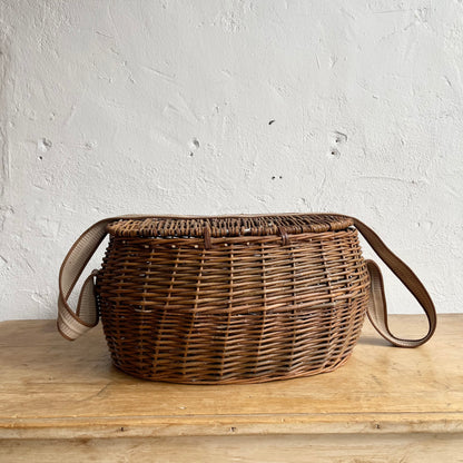Fishing basket