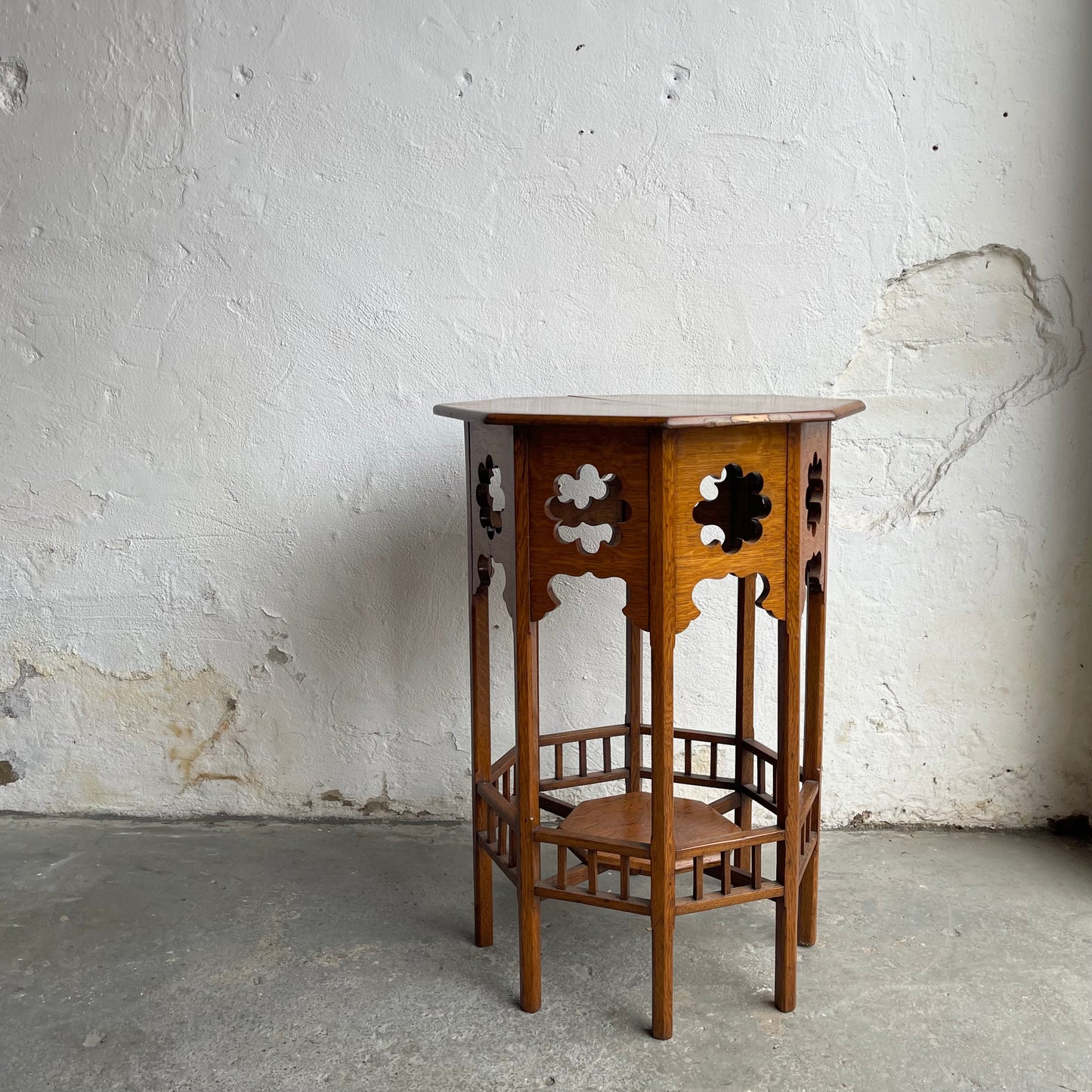 Arts & Crafts Side Table - #1689