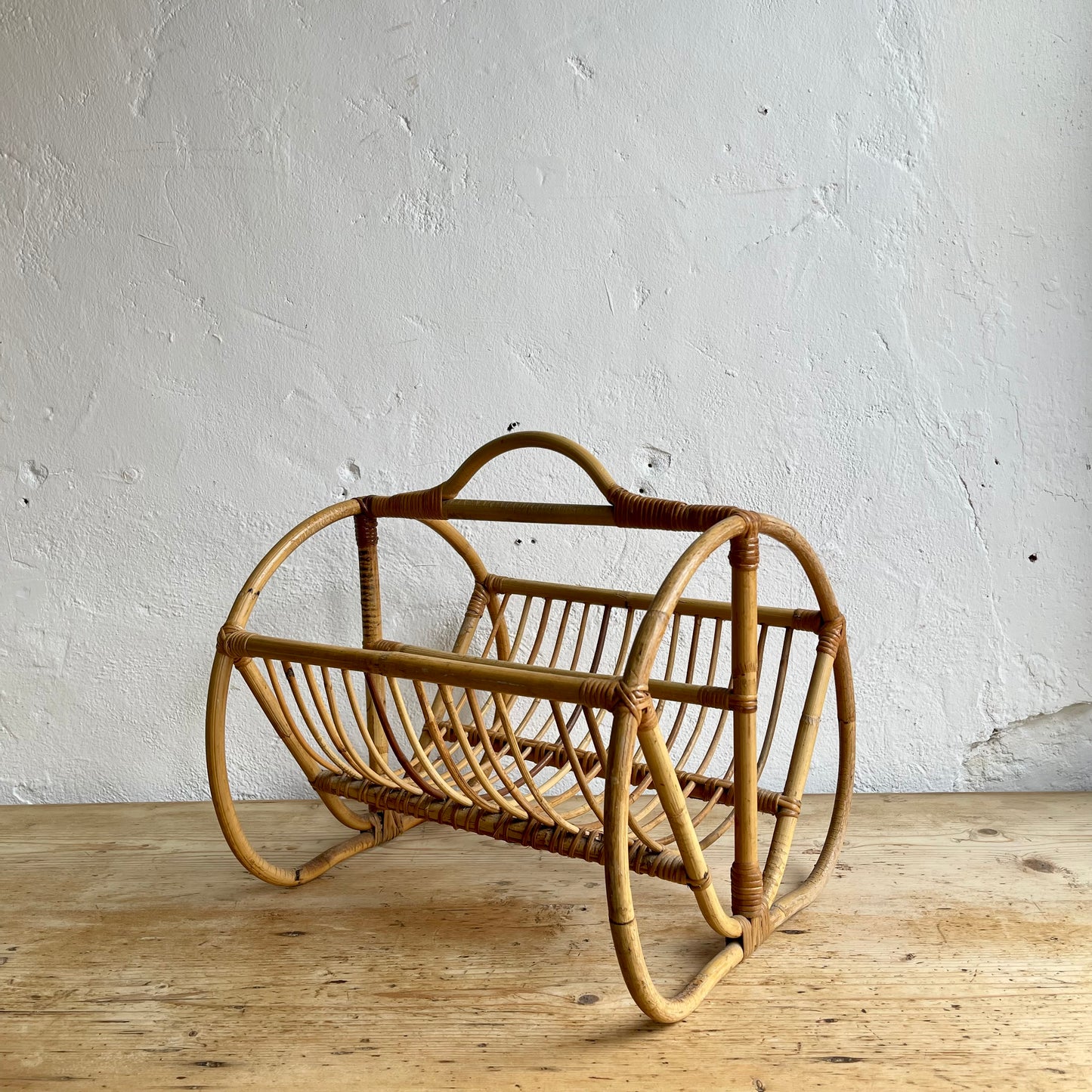 Vintage Magazine Holder -#1985