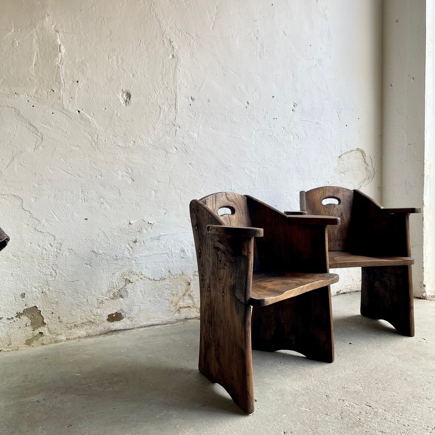 A Pair Of Vintage Elm Armchairs - #1865