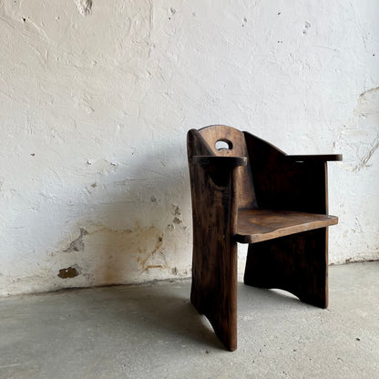 A Pair Of Vintage Elm Armchairs - #1865