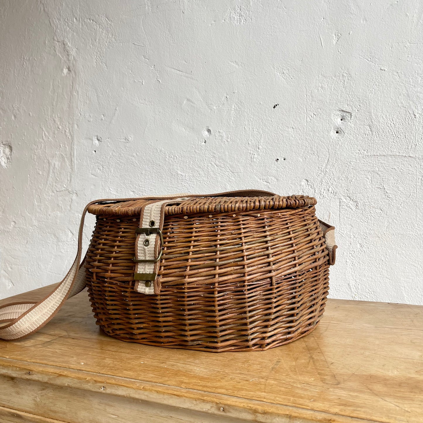 Fishing basket