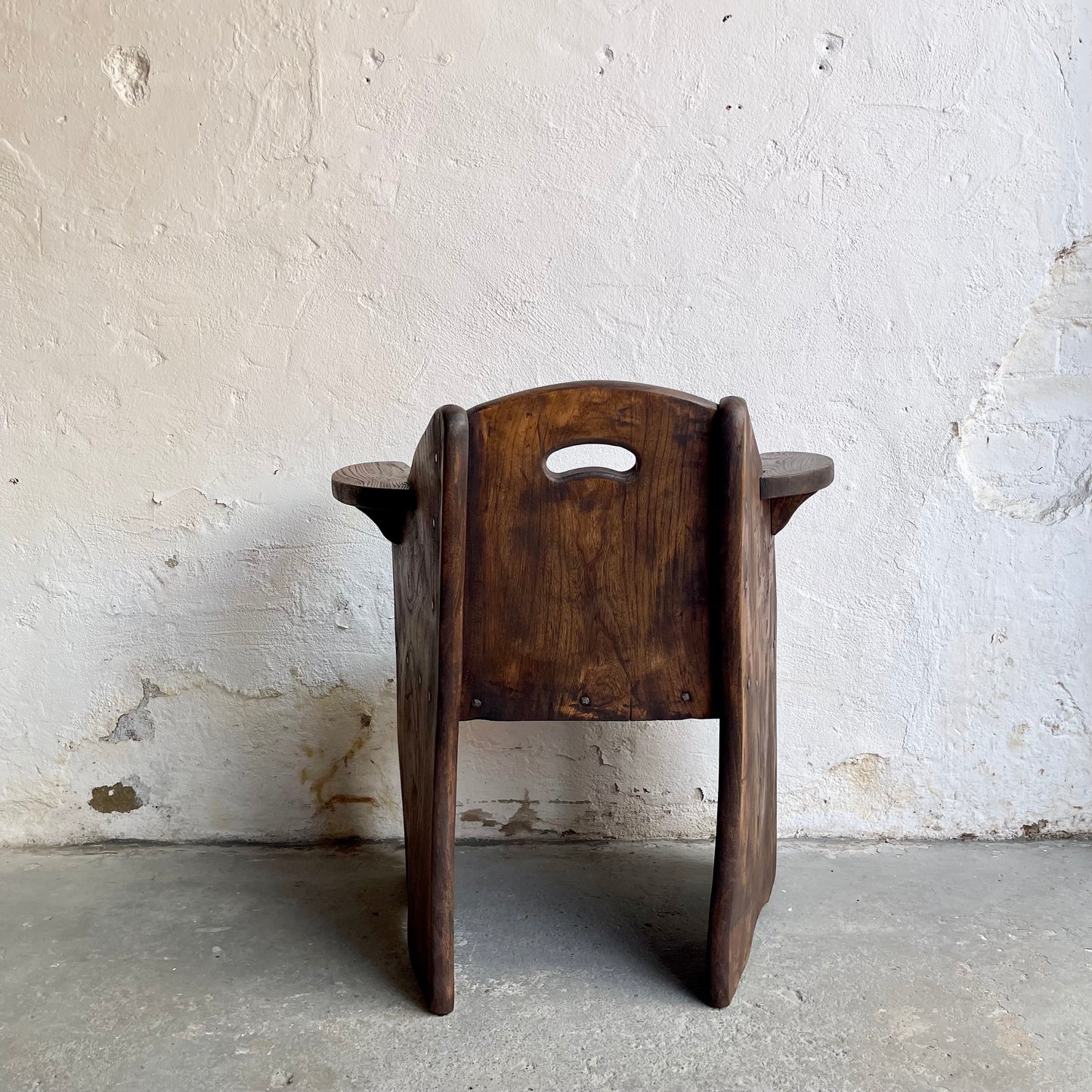 A Pair Of Vintage Elm Armchairs - #1865