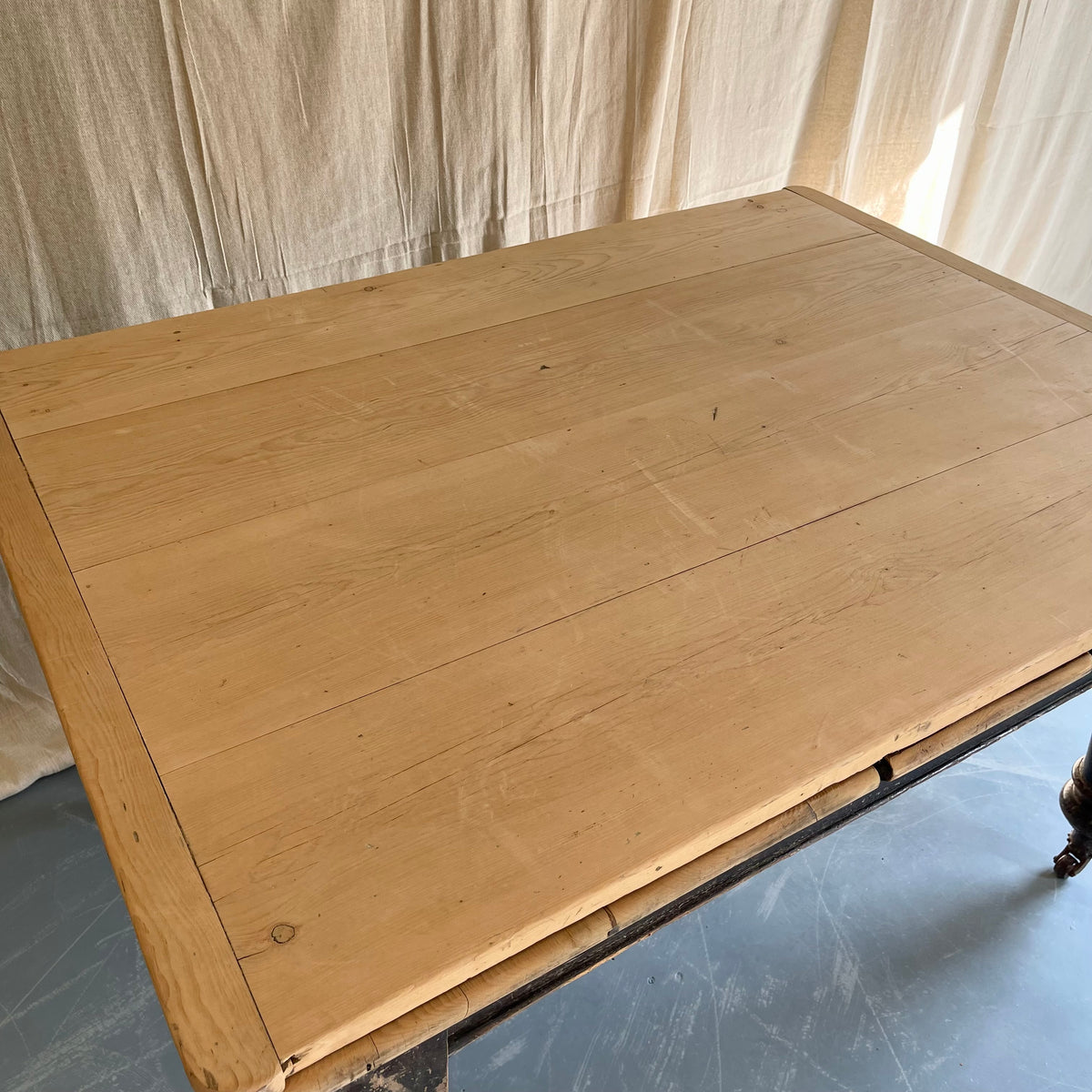 Antique Pine Farmhouse Extendable Table - #2261