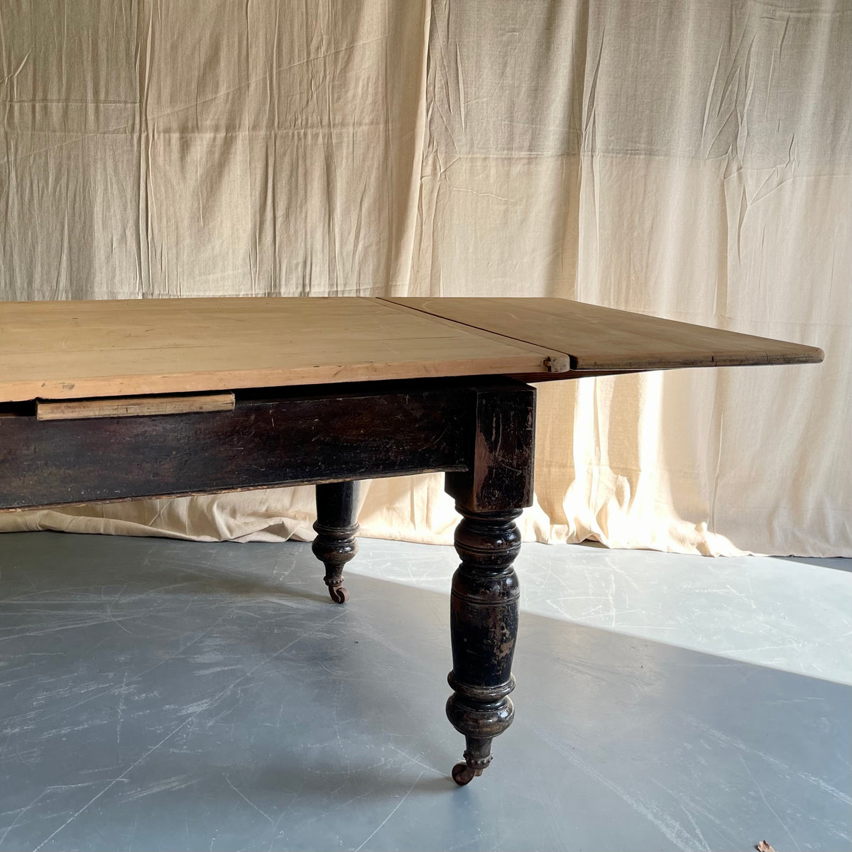 Antique Pine Farmhouse Extendable Table - #2261