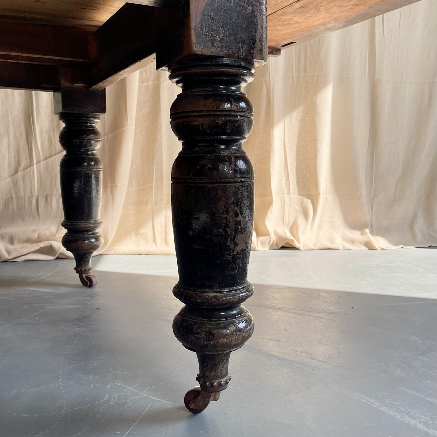 Antique Pine Farmhouse Extendable Table - #2261