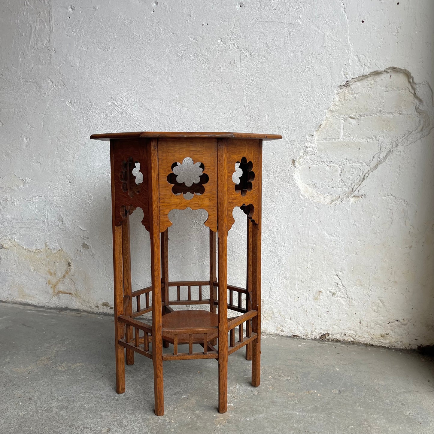 Arts & Crafts Side Table - #1689